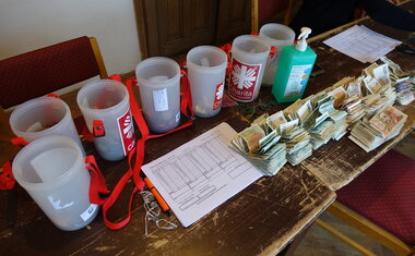 Otevíráme pokladničky a počítáme výtěžek